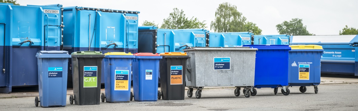 Verschillende soorten containers bij elkaar