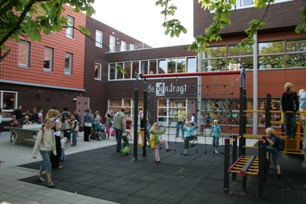 De eendragt schoolplein